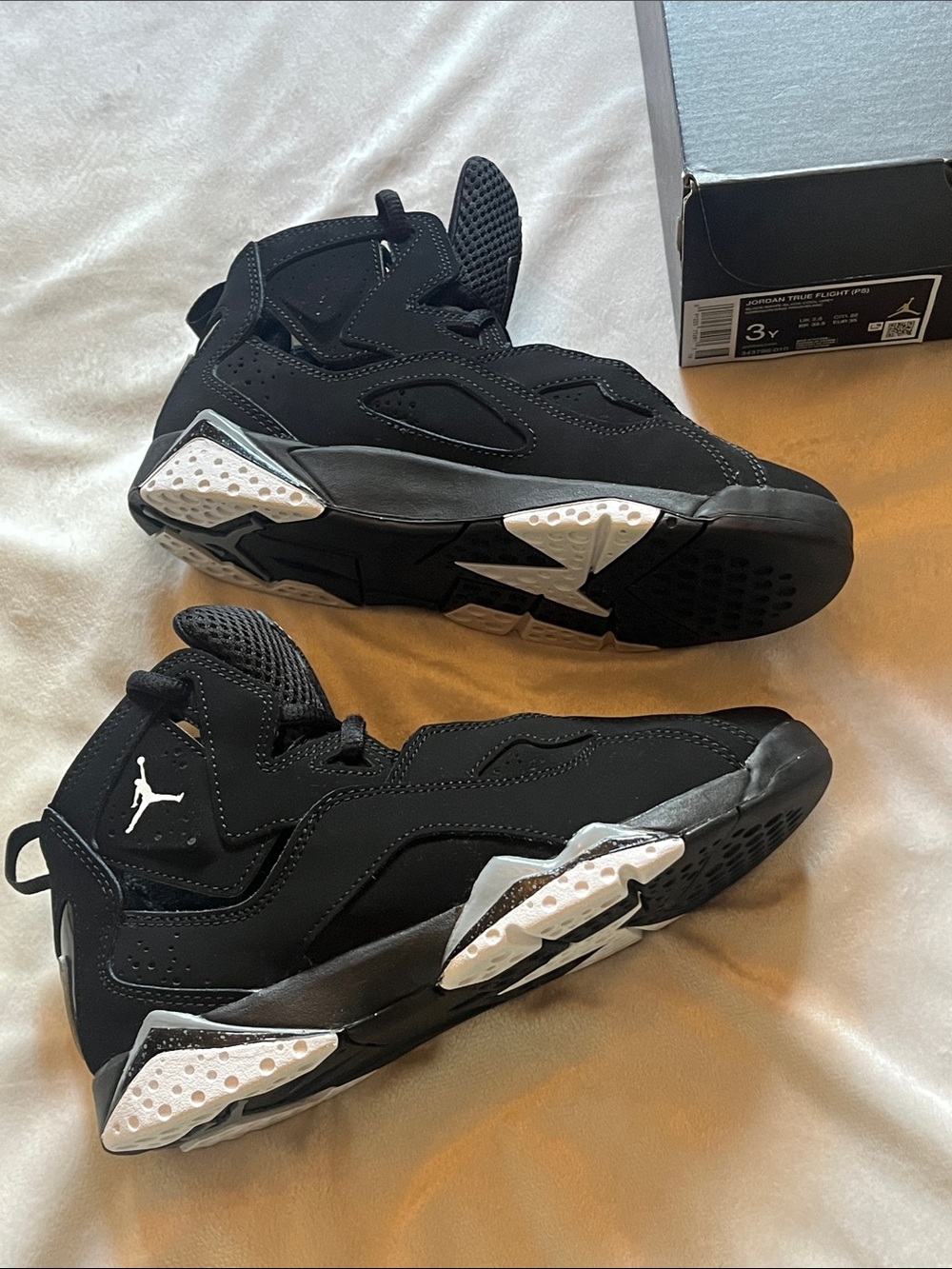 Jordan True Flight (PS) Black/White-Black-Cool Grey 3Y - Picture 5 of 6